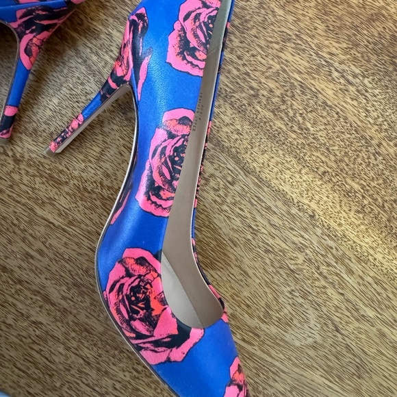 J Crew - Leather Pumps - Blue Floral - Size 7 - Picture 4 of 7